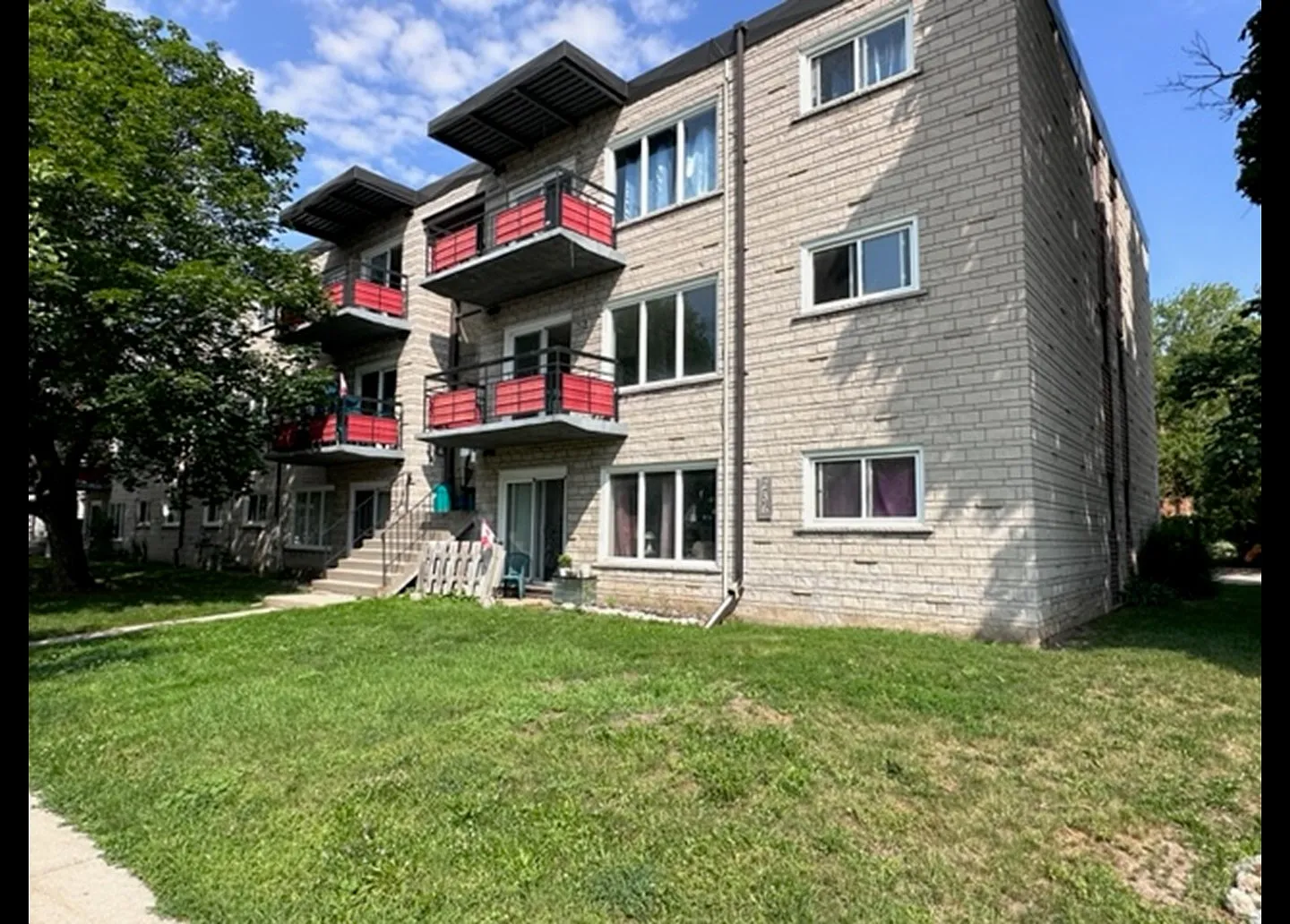 236 Louisa Street Kitchener — Photo 1