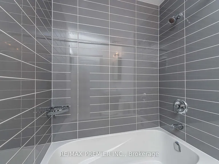 10 Rouge Valley Dr W #808 — Photo 24