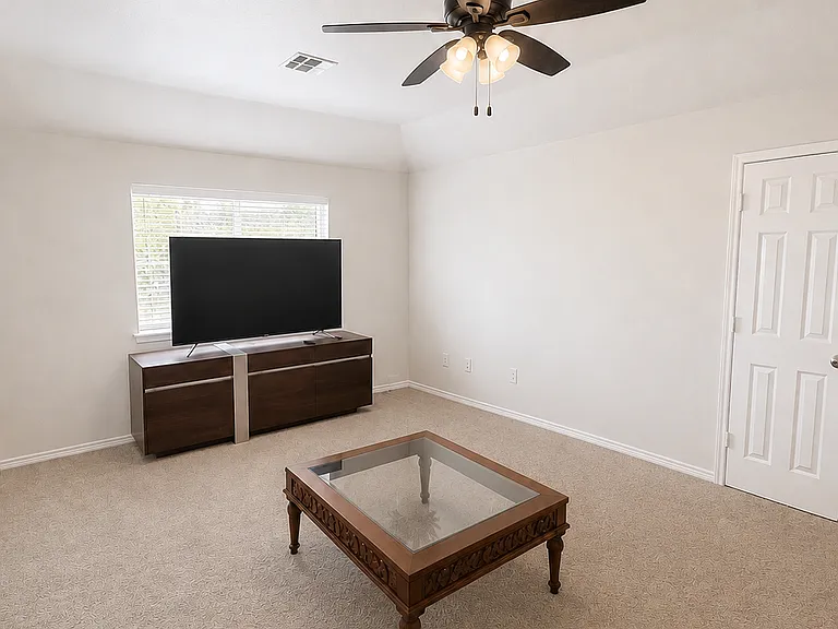 1622 Lake Travis Dr — Photo 23