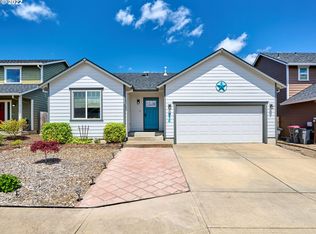 956 E 15th St, Lafayette, OR