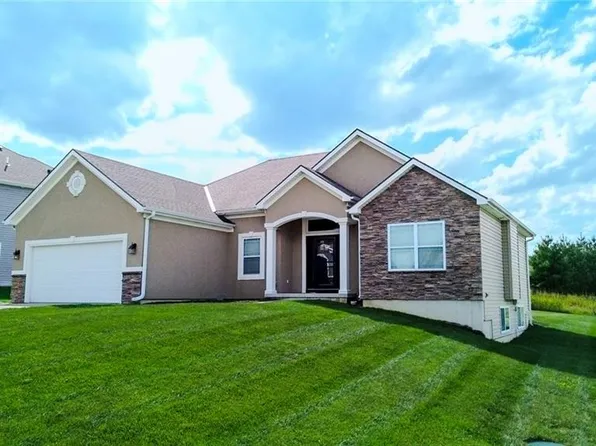 13944 Indian Ridge Rd, Saint Joseph, MO 64505