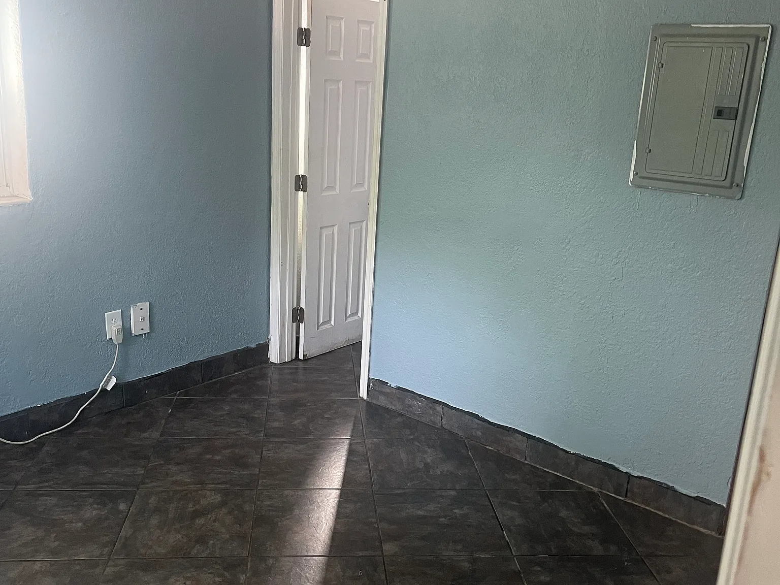 1 bed, 500 sqft, $950 — Photo 2