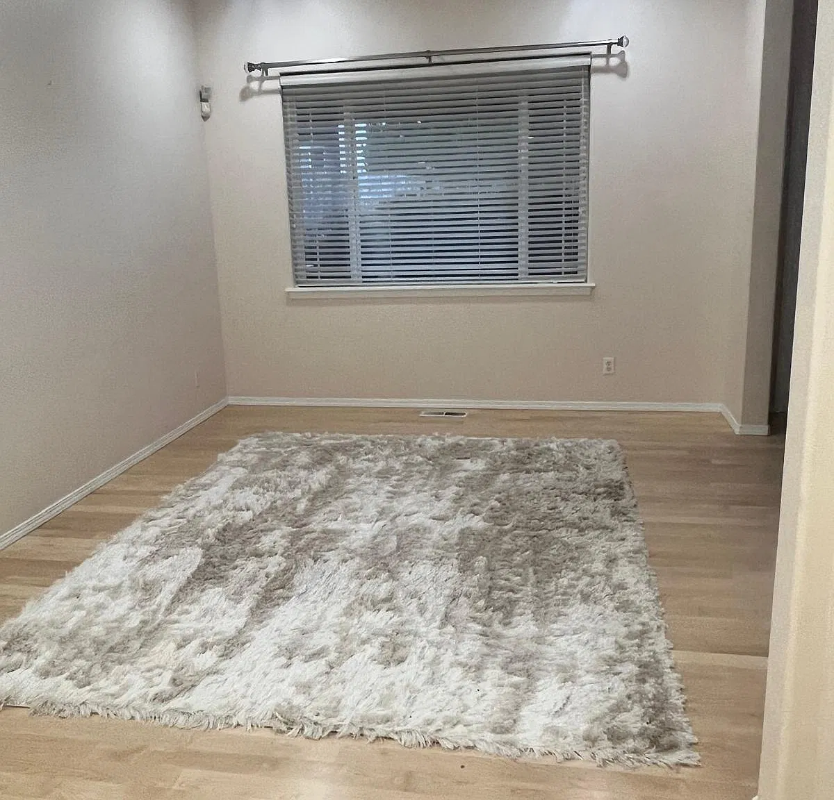 4 bed, 2.5 bath, 2552 sqft, $3,799 — Photo 3