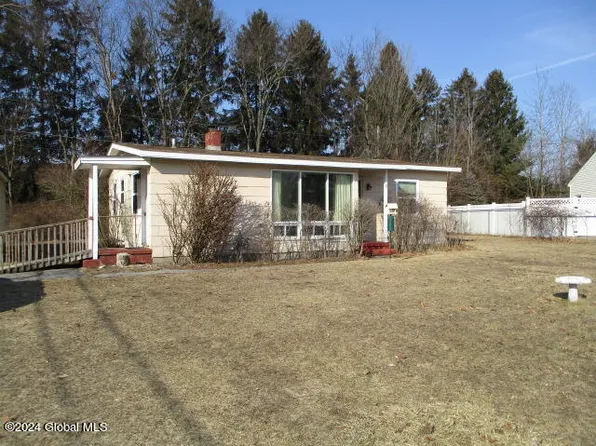 21 June Drive, Queensbury, NY 12804