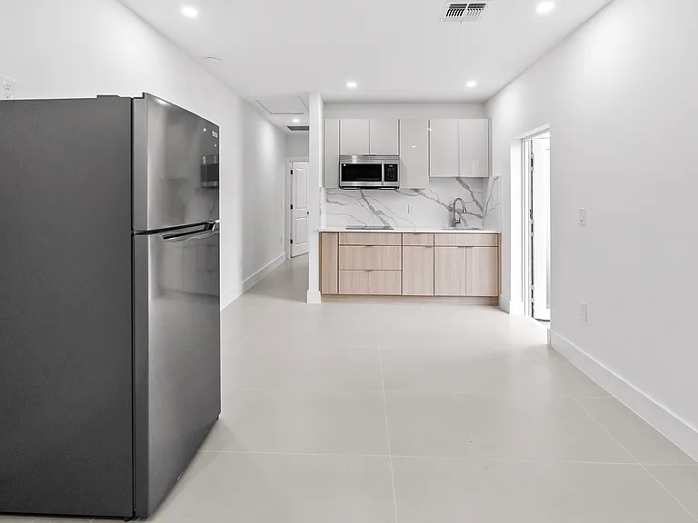 210 Singer St #1 — Photo 9