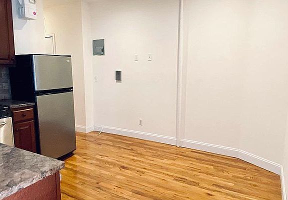 2nd image of 208 E 7th St APT 16