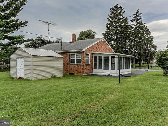 4th image of 416 Wyoming Ave