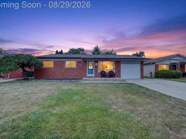 11739 Falcon Dr, Sterling Heights, MI 48313