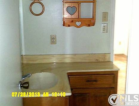 5th image of 33 Teakwood Ln