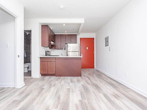 3rd image of 28 Lawton St #4F