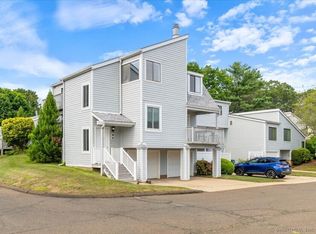 301 Walden Green Rd #301, Branford, CT 06405