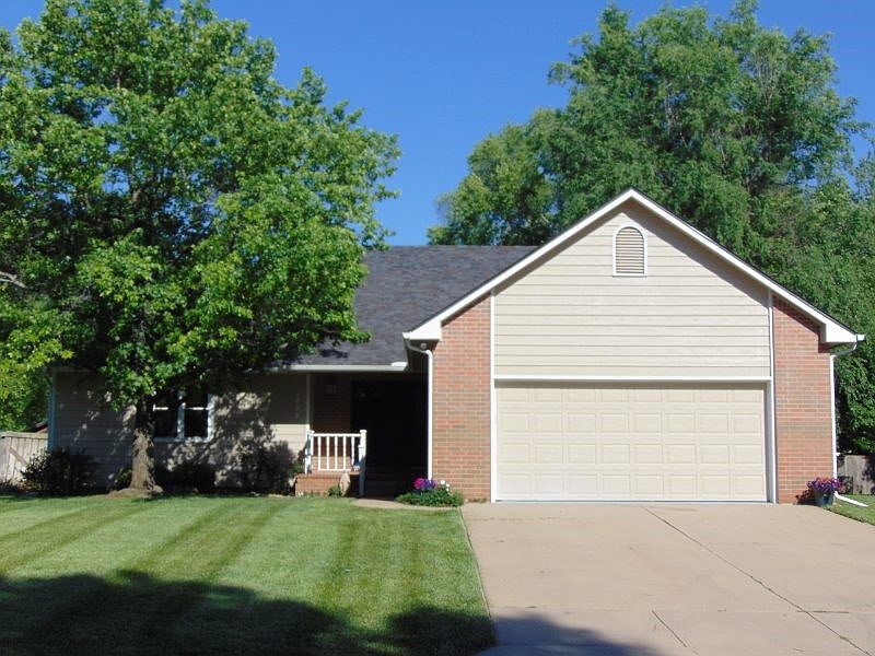 1st image of 1808 N Terrace Dr
