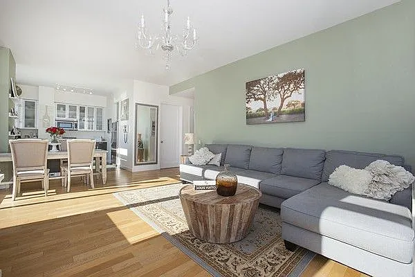 Rented by UDR | media 9