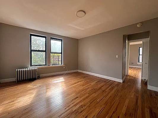 3rd image of 184 Nagle Ave APT 5H