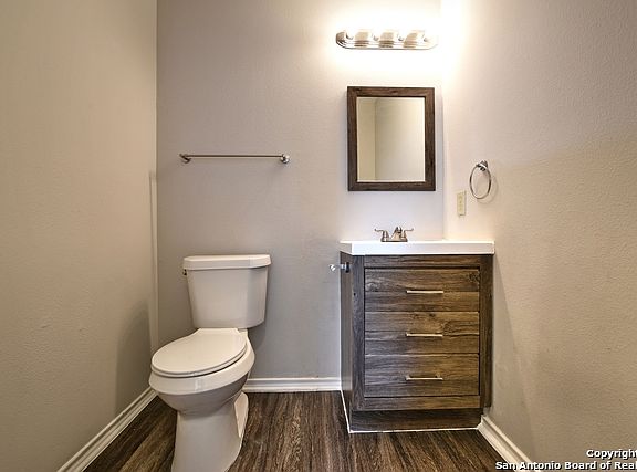 5th image of 8303 Northaven Dr