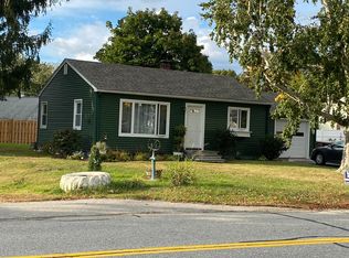39 Black Point Rd, Niantic, CT 06357
