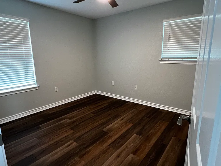 511 W Live Oak St #B — Photo 14