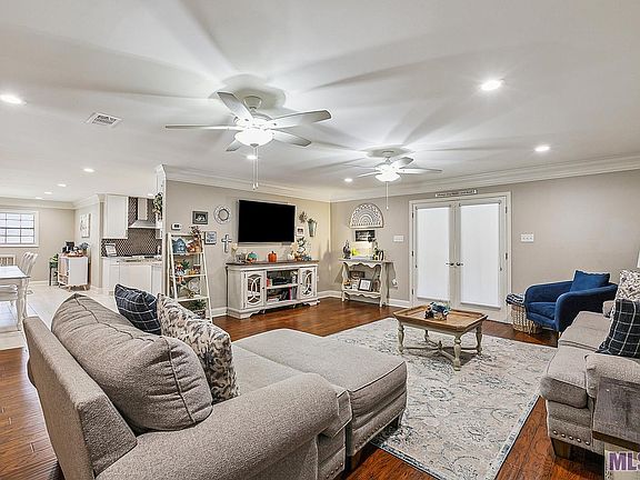 4th image of 4112 Emily Dr