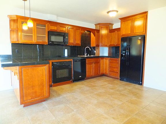 5th image of 297 Carlyle Ct