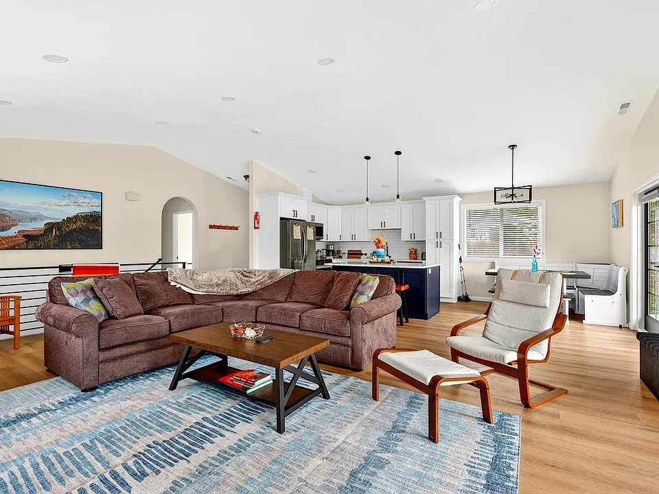 461 NW Jefferson Ave #ID1611782P