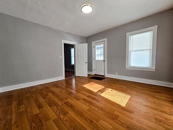 2nd image of 3 Pearl St #2