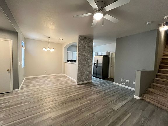 3rd image of 1315 Dusty Creek St