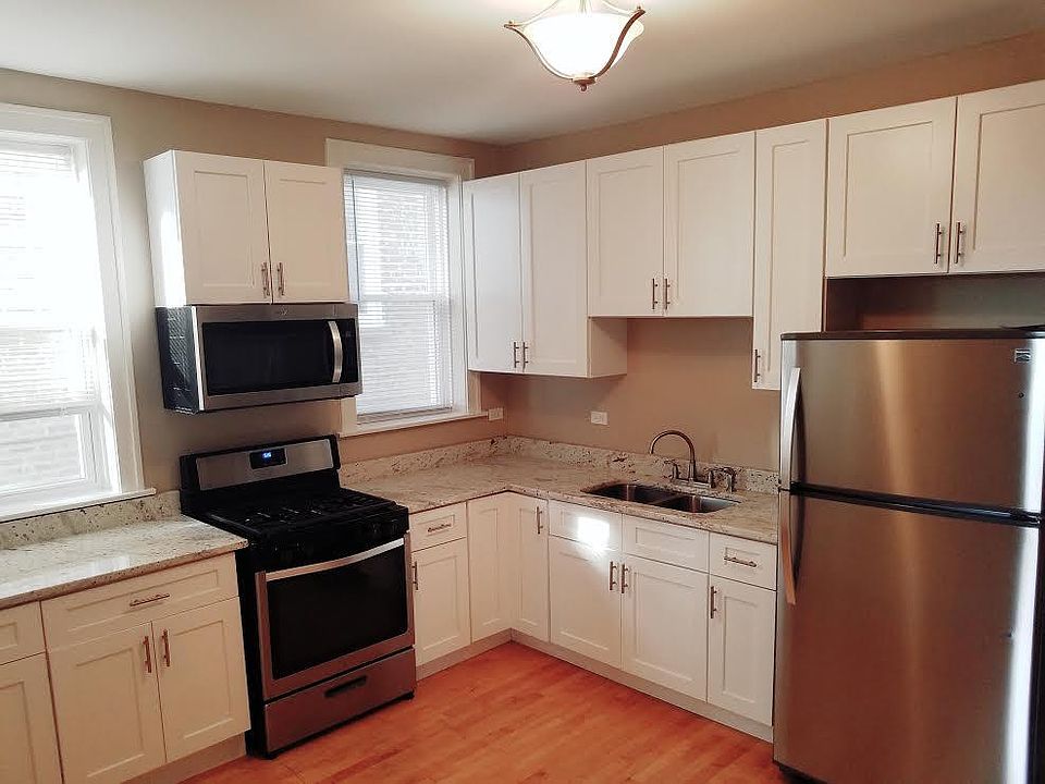 1st image of 4931 W Cuyler Ave #2