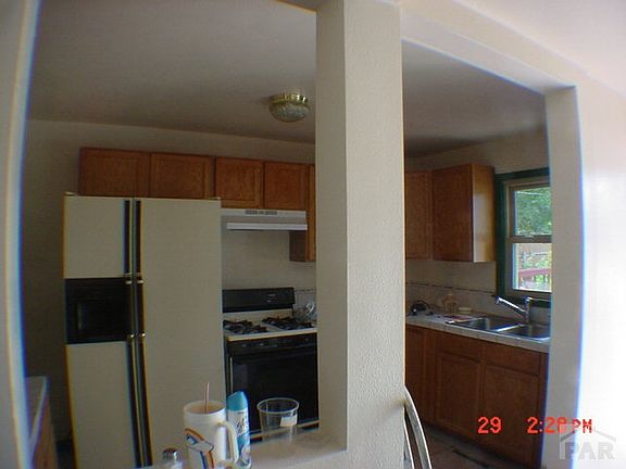 5th image of 601 S 6th St