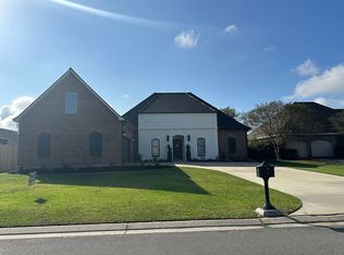 808 Sugar Maple Ln, Sulphur, LA 70665