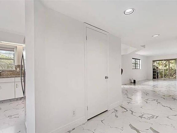 2nd image of 1501 Cayman Way