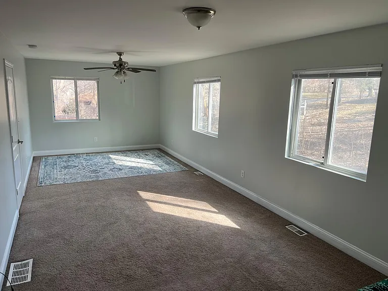 152 N Adams St — Photo 29