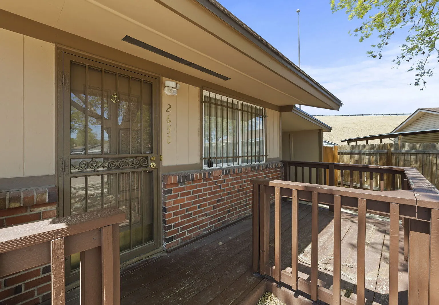 3 bed, 1.5 bath, 1053 sqft, $2,200 — Photo 3