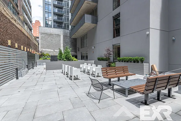 Rented by The KCI Group | media 127