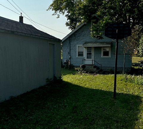 House back with garage