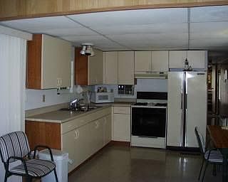 2nd image of 224 Banyan Ky