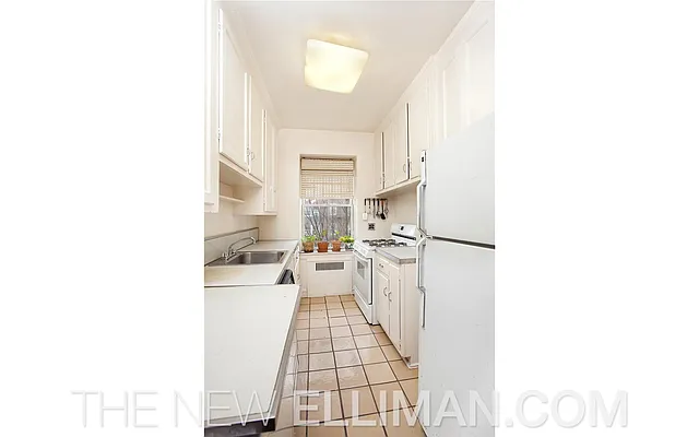 Sold by Douglas Elliman | media 19