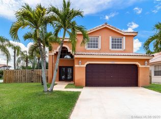 10526 SW 14th Ct, Pembroke Pines, FL 33025