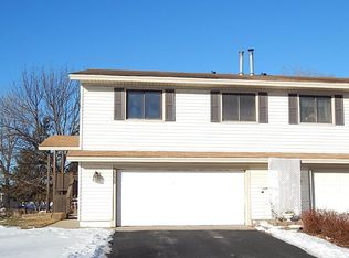 3835 Deercliff Ct, Eagan, MN 55123