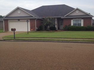 219 Kirkwood Dr, Clinton, MS 39056
