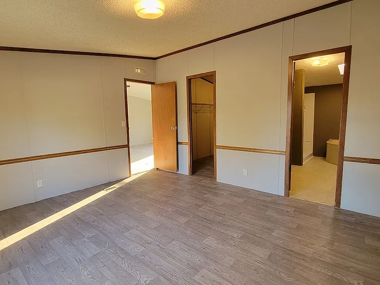 100 SE 68th Ct — Photo 6