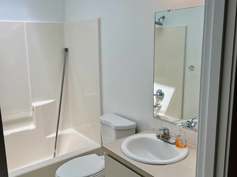 1228 NE 84th Ave #4 — Photo 8