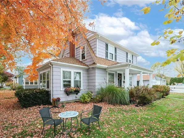 15 Burt St, Warwick, RI 02886