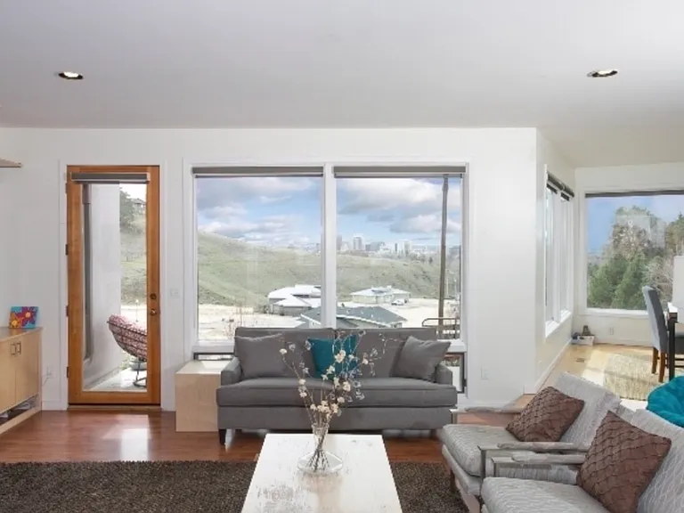 509 W Groveview Ln — Photo 5