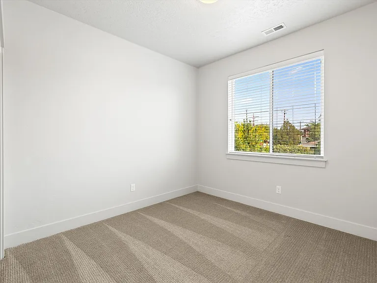 174 S Kestrel Pl — Photo 12