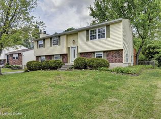 8511 Silver Fox Rd, Louisville, KY 40291