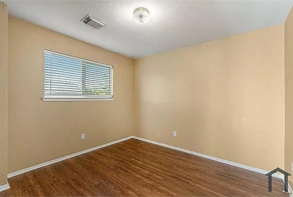 6114 Elton Knolls St — Photo 9