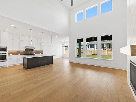 7th image of this home