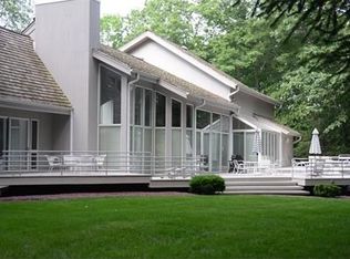 2 Knollwood Rd, Woodcliff Lake, NJ 07677