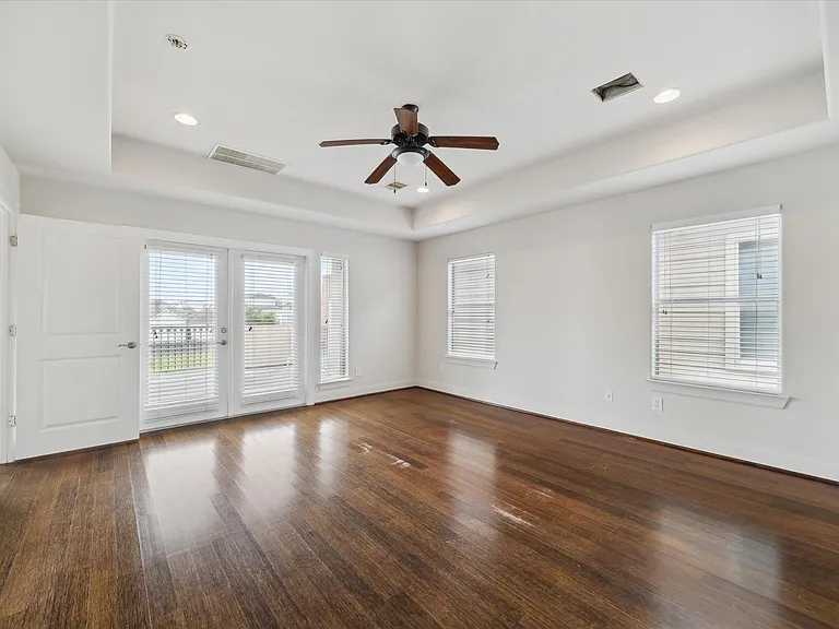 3041 Clinton Dr — Photo 16