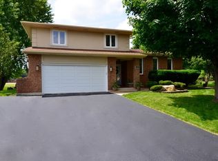 2465 Shasta Dr, Lisle, IL 60532